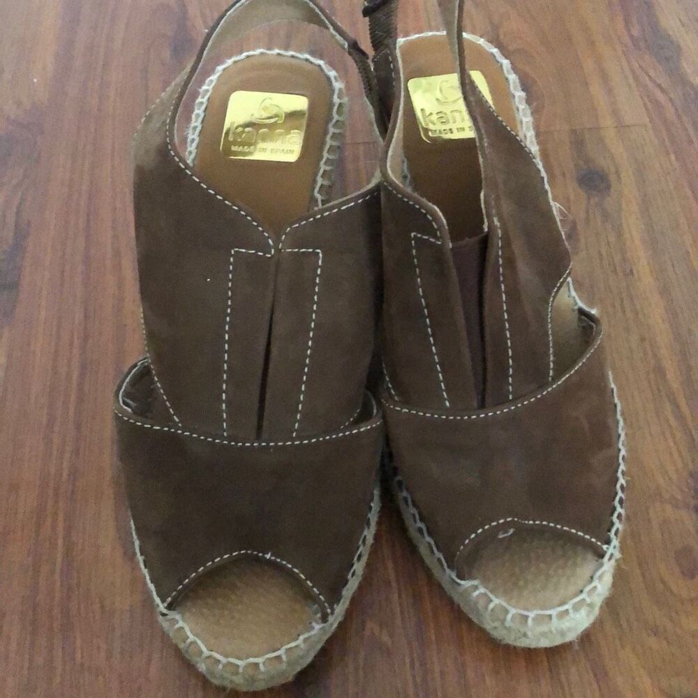 Kanna Made in Spain brown suede espadrille wedges size 37